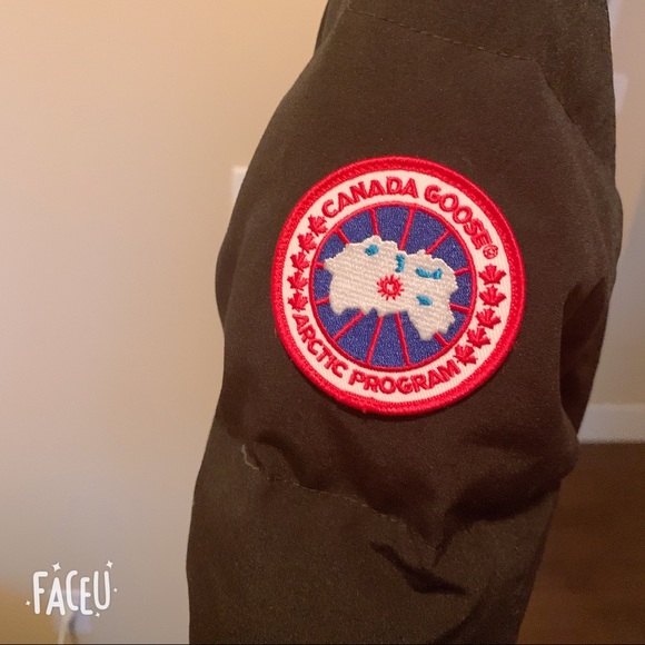 Canada Goose Heatherton Parka - Picture 3 of 10
